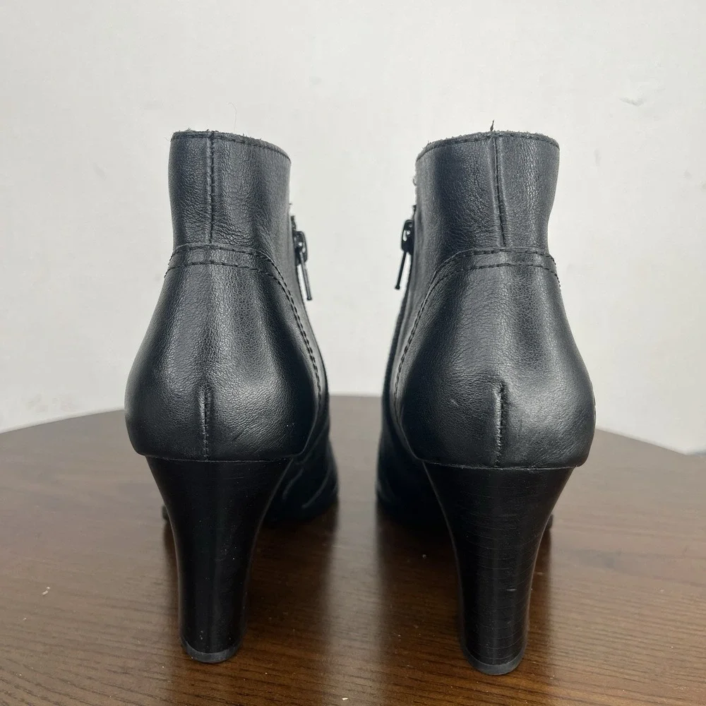 Born Claire Boots Women's 7.5M Black Leather‎ Block Heel Ankle Booties Zip
